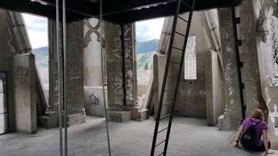 Lots of ladders and steps in this place.   Whew!  Super beautiful though.