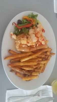 Lobsta Roll!  Mmmmmmm...