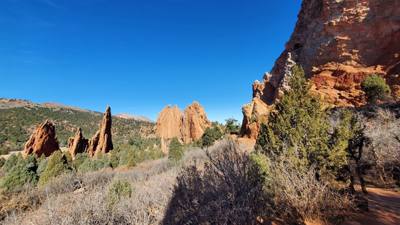 Really beautiful here.  A little hike to earn our lunch calories.