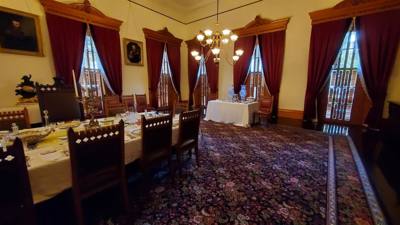 Today's morning cultural excursion was the Iolani Palace. Quick bit of trivia... Hawaii is the only state that has had