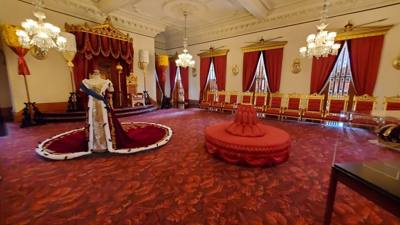 Today's morning cultural excursion was the Iolani Palace. Quick bit of trivia... Hawaii is the only state that has had