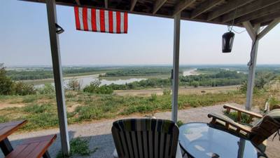 The view from the house we're renting in Williston ND is crazy good.  Wow!  Can't wait to bust the telescope out if the 