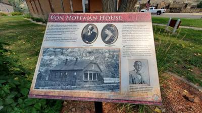 I present to you... The Von Hoffman House.  This was about a block and a half away from our rental.  Couldn't pass it up