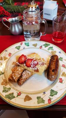 Today's phenomenal breakfast provided by Bob & Deb at the Miller-Dunham House.