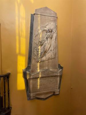 Fantastic dinner and entertainment at The Church in Dublin tonight.  Arthur Guinness was actually married in this when i