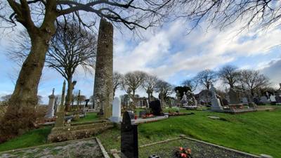 Interesting stop on the way to Belfast today. A Monastic site. Learned something new about the Celtic Cross. Apparent