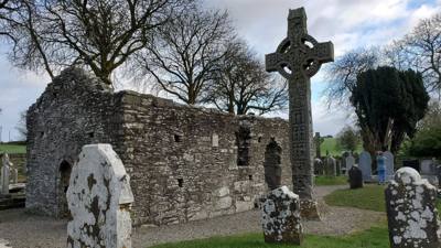 Interesting stop on the way to Belfast today. A Monastic site. Learned something new about the Celtic Cross. Apparent