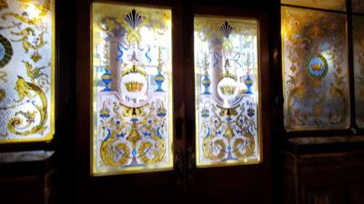 Had a great visit to the Crown Bar.  Oldest pub in Belfast.  Great looking place.  Hit some Guinness and Jameson before 