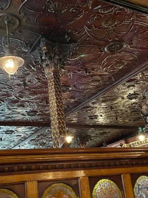 Had a great visit to the Crown Bar.  Oldest pub in Belfast.  Great looking place.  Hit some Guinness and Jameson before 