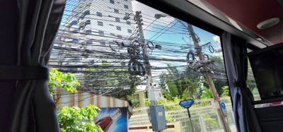 The wiring here has my anxiety peaking...