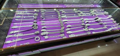 After lunch and a short break we went to P. Collection Silver. Beautiful items but nothing we needed. Got a little bit