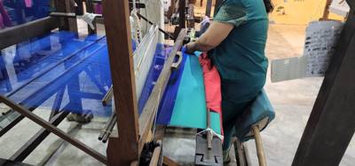 From the silver shop was a quick walk to the silk shop. I love watching people making hand made items. These skills ar