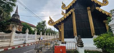 First Temple of the day was Wat Inthakhin Sadue Muang. Small but great to photograph.