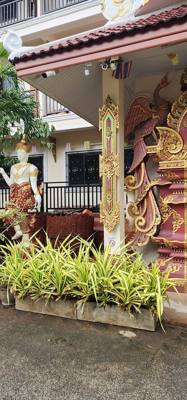 First Temple of the day was Wat Inthakhin Sadue Muang. Small but great to photograph.