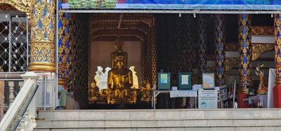 Wat Suan Dok...our second Temple of the day.  Very ornate.  Great to photograph this one.  Beautiful!
