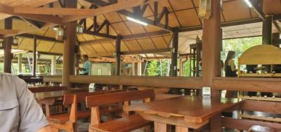 Next rest stop on the way to Chiang Rai. Just as interesting as the last. Neat restaurant on the Lao River. A pie ven