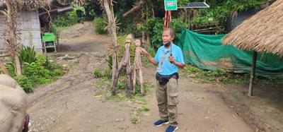 Got to experience the Padong people of Thailand this afternoon.  Also known as the Long Neck Karan people.  Our tour gui