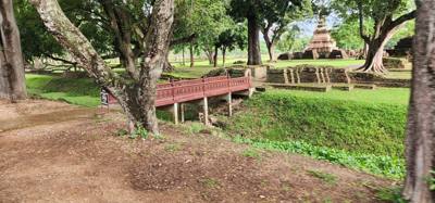 Spent the morning exploring the ruins of old Sukhothai.  Several ancient temples.  Udom brought us here in the morning b