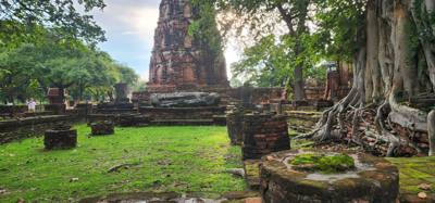 Last Temple for the day.  Same with the last one this one was ravaged by war.  A head removed from one of the Buddha's w