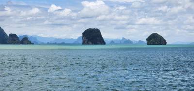 Today was all about visiting the islands around Phuket. Best day ever! Lots of stops at interesting places with some g