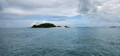 On the speed boat to Phi Phi Island for snorkeling,, monkeys, beach leisure and to see the beach from the movie The Beac