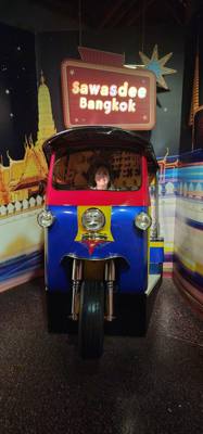 A trip through the wax museum was included with our entry fee for the aquarium.  Some were good.  Others not so much.  B