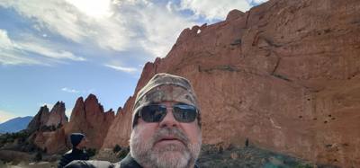 A quick stroll through Garden of the Gods to earn our Thanksgiving day meal?  Sounds like a plan!