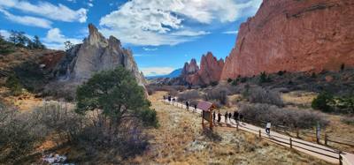 A quick stroll through Garden of the Gods to earn our Thanksgiving day meal?  Sounds like a plan!
