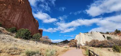 A quick stroll through Garden of the Gods to earn our Thanksgiving day meal?  Sounds like a plan!
