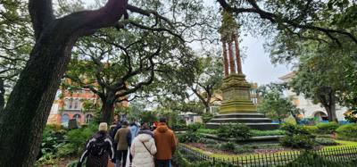 Walking tour this morning to get the juices flowing.  Savannah has so many park squares!  Chuck was very knowledgeable.
