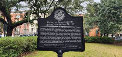 Walking tour this morning to get the juices flowing.  Savannah has so many park squares!  Chuck was very knowledgeable.