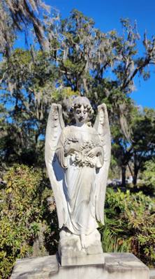 Yep, we're back in the cemeteries.  The age and wear on some of the headstones already makes it kinda creepy and beautif