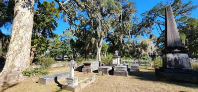 Yep, we're back in the cemeteries.  The age and wear on some of the headstones already makes it kinda creepy and beautif
