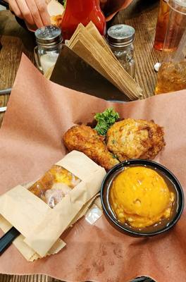 Lunch at Geneva's.  If your at all into fried chicken give it a shot.  Julie's favorite chicken spot now.  The mashed po