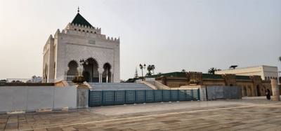 Got to see some ruins of the Hassan mosque.  Lots of mosaics in the fountains.  The opera house across the street is pur