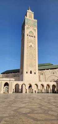 Today we visited the Hassan 2 Mosque with Sadie and her family.  VERY large and ornate.  Love the architecture.  3rd lar