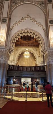 Today we visited the Hassan 2 Mosque with Sadie and her family.  VERY large and ornate.  Love the architecture.  3rd lar