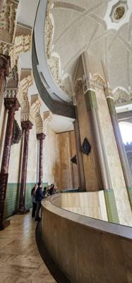 Today we visited the Hassan 2 Mosque with Sadie and her family.  VERY large and ornate.  Love the architecture.  3rd lar