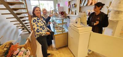 After the Harley Davidson store it was time to get everyone chocolate.  Delicious and friendly.  Everyone that knows me 