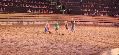 Ended the last night in the Ozarks/Branson at Dolly's Stampede.  Front row seats right by the action too.  Don't be jell