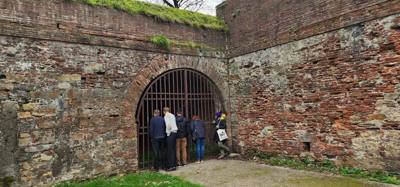 Part 1 of our tour of Lucca, Italy.  A little remeniscent of the walls around the medinas in Morocco.  So many churches.