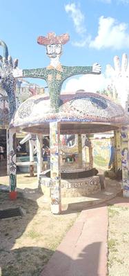 First visit this morning was to an art district called Fusterlandia. They wanted to call it something fun like Disneyla