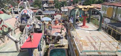 First visit this morning was to an art district called Fusterlandia. They wanted to call it something fun like Disneyla