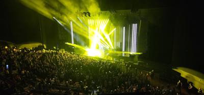 Lenny Kravitz at Dolby Live in Vegas.  Julie got us amazing tickets.  Front row balcony.  The confetti cannon in front o