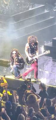 Lenny Kravitz at Dolby Live in Vegas.  Julie got us amazing tickets.  Front row balcony.  The confetti cannon in front o