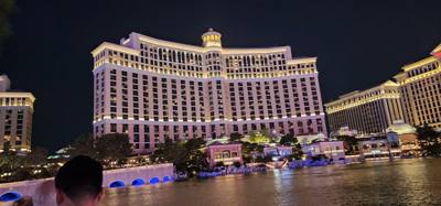 And of course no trip to Vegas is complete without your obligatory Bellagio fountain show.  Always nice.