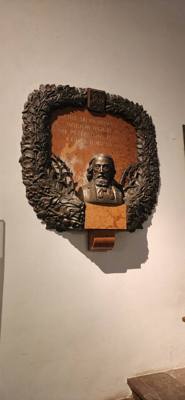 Tour of Warsaw, Poland this morning (Part 1). Got to see many famous monuments, statues, and tributes to the city. Wond