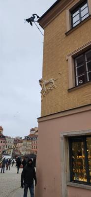 Tour of Warsaw, Poland this morning (Part 2). Second stop of the city tour was in Old Town Warsaw. Cute area still set