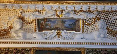 Part 1 of our tour of the kings palace. Wilanów Palace is a former royal palace located in the Wilanów district of Wars