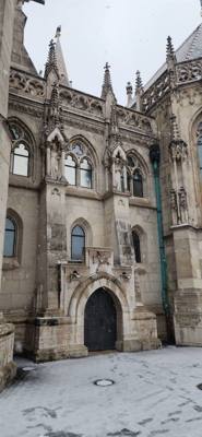 Visited Matthias Church and the surrounding area.  The real test was that we were treated to a short  organ concert.  Gr